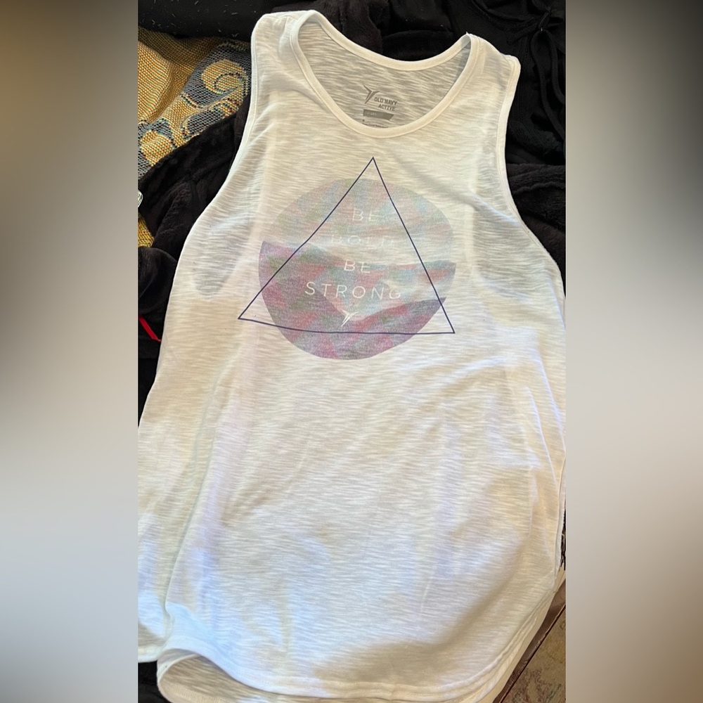 Old navy work out shirt be bold or be strong